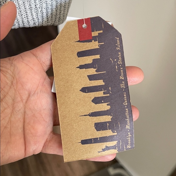 ✨NY Popular “Chicago” Sweatshirt - New With Tag✨ - Picture 5 of 11